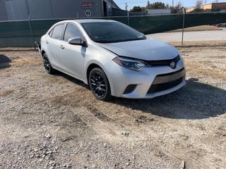 2016 Toyota Corolla LE - Exterior Front Right Corner Image